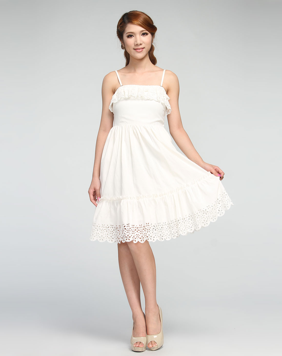 白色烧花收腰甜美公主吊带连衣裙