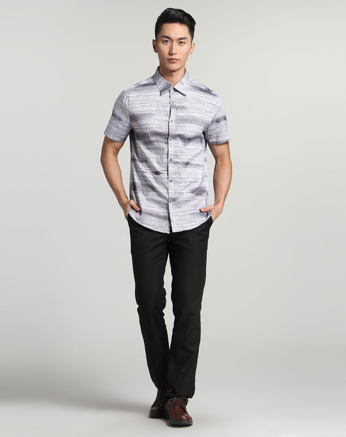 黑白色绘画效果图案潮流短袖衬衫