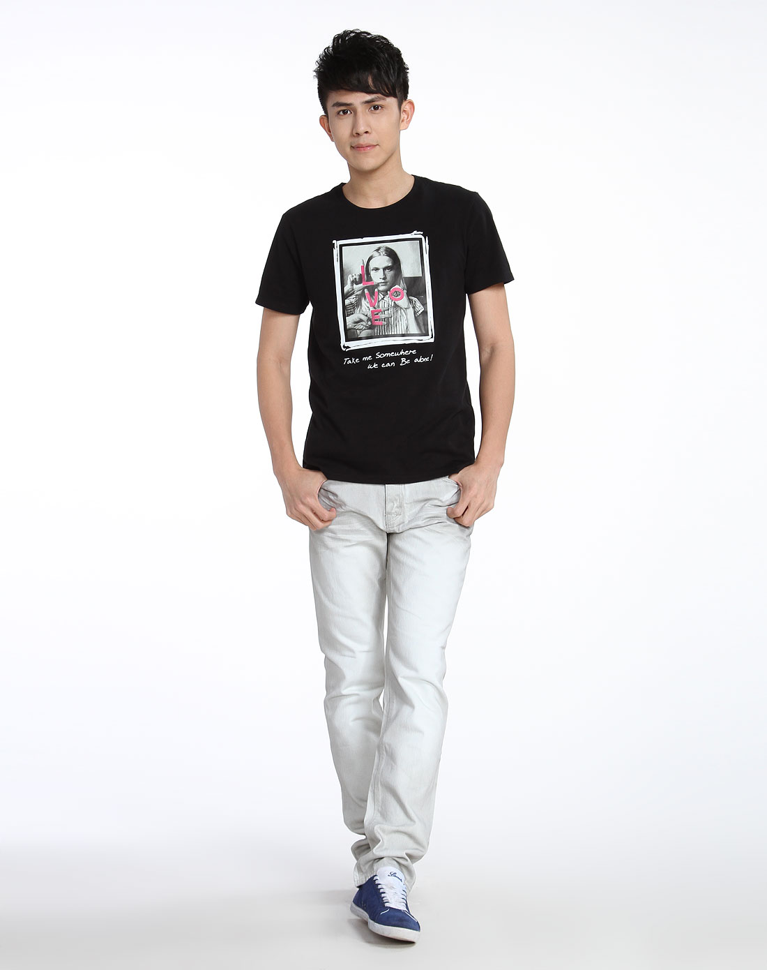 美特斯邦威metersbonwe 男款人物头像黑色圆领短袖t恤