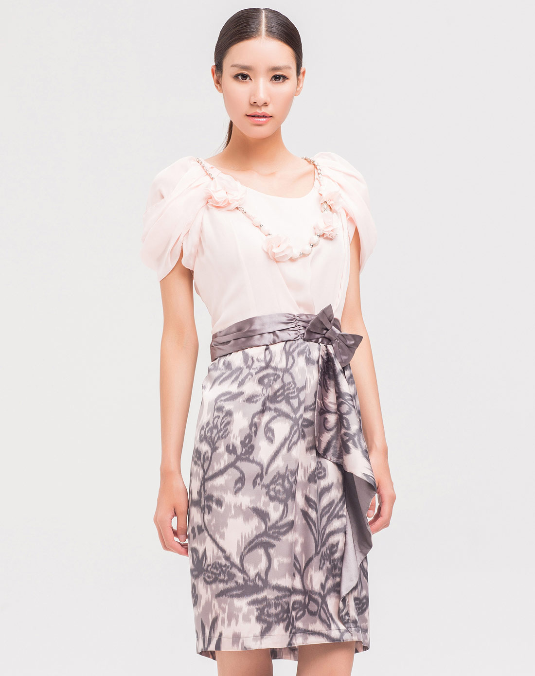 粉色撞色花苞袖印花高腰连衣裙