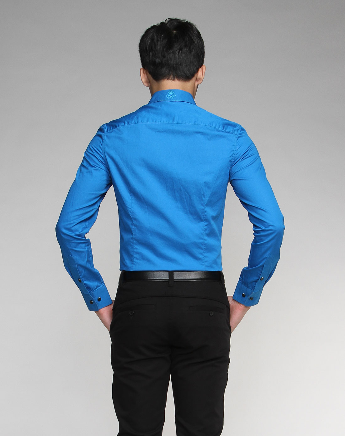 翠蓝色长袖净色撞密格布衬衫