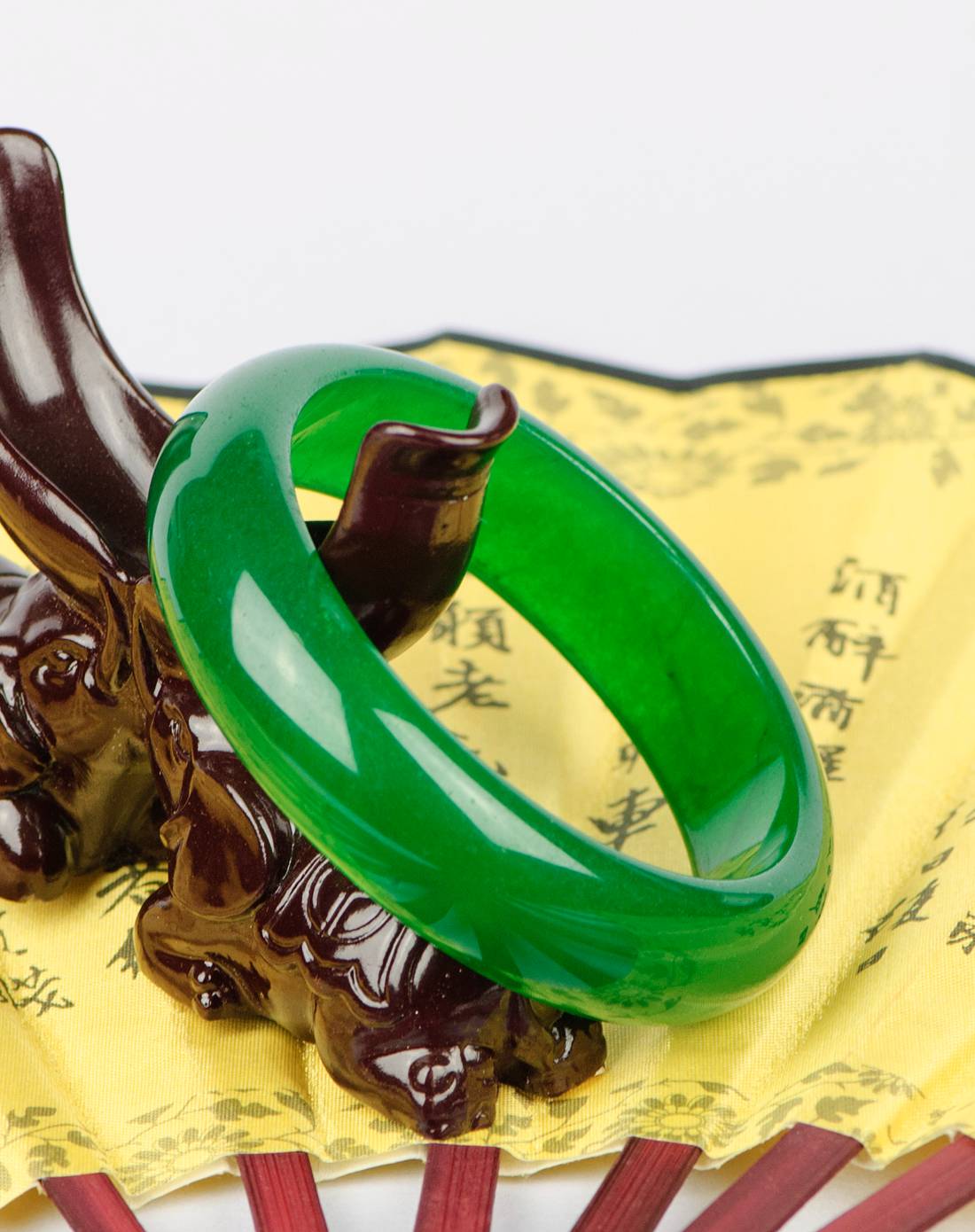 女款绿色天然马来玉手镯(附证书)