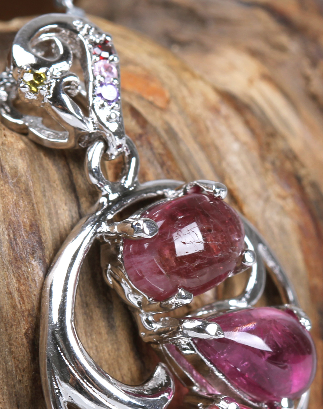 女款粉色天然碧玺吊坠 粉色怡人 附证书