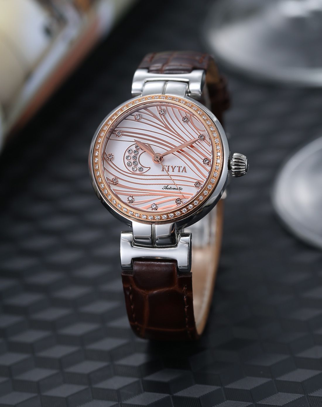 飞亚达fiyta(特惠)fiyta 【心弦系列】钻石镶嵌机械女表la8412.