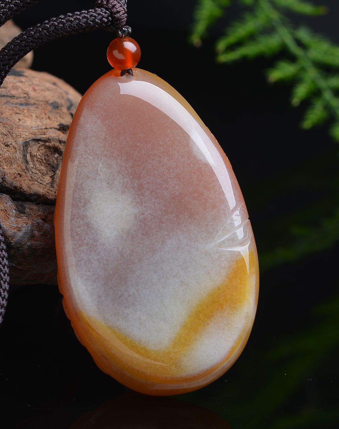 亿珍阁玉石专场亿珍阁 天然石英岩褐红花开富贵挂件 含佩绳(附证书)