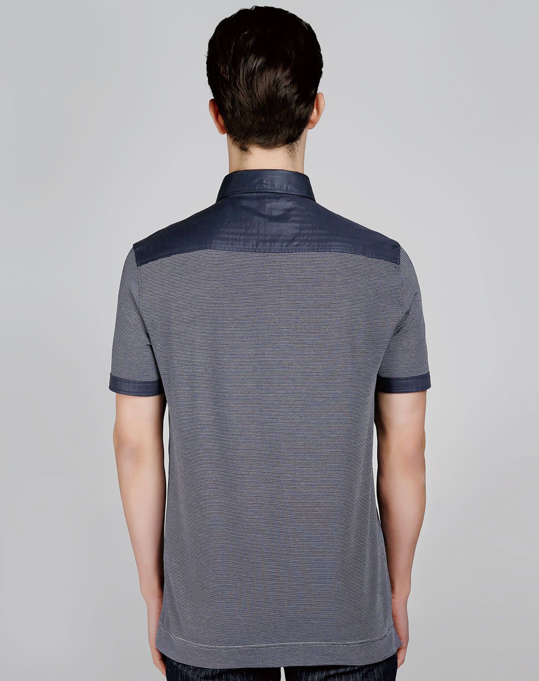 银灰色时尚拼接翻领修身短袖t恤