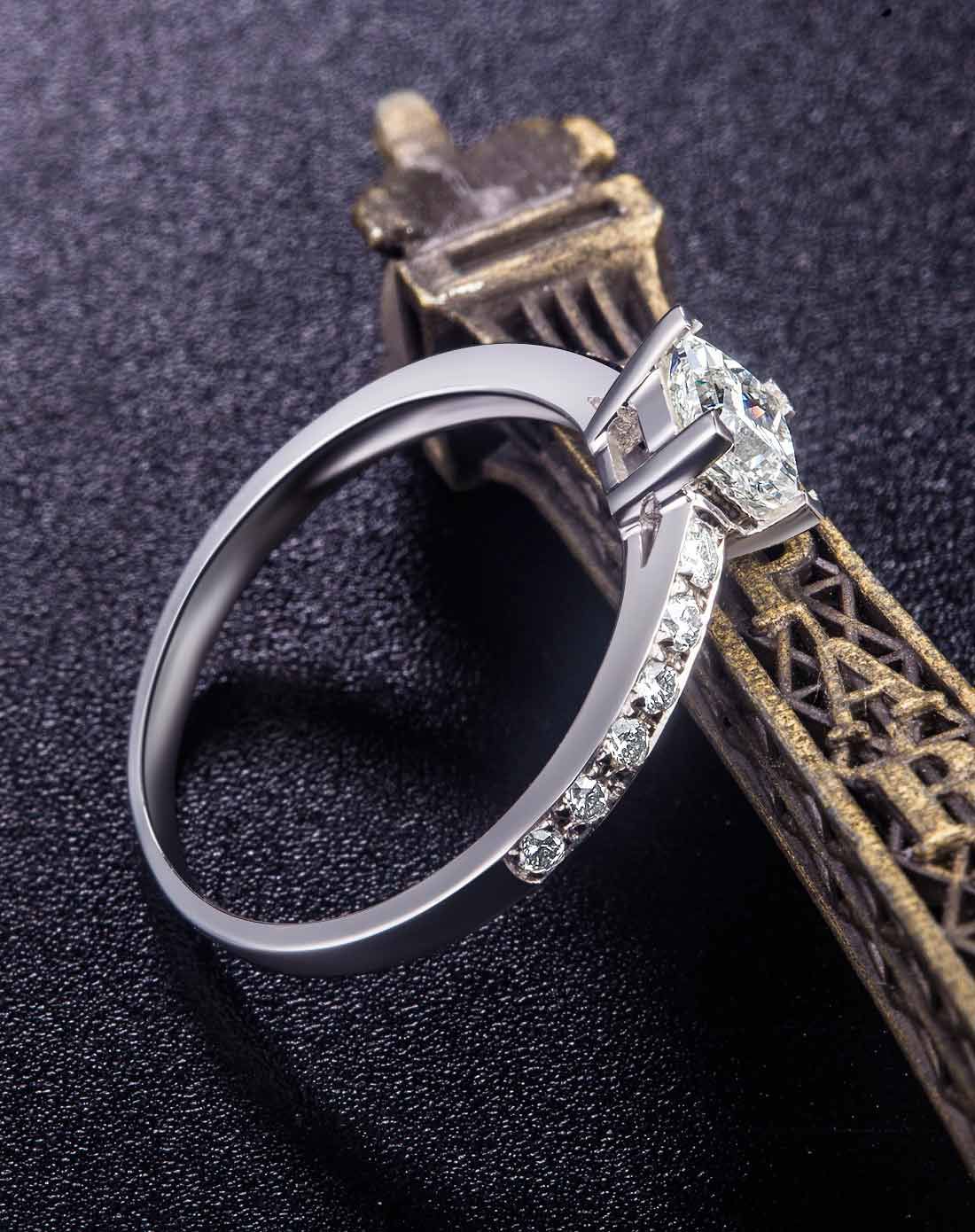 喜钻18k金0.73克拉fg色钻石女戒