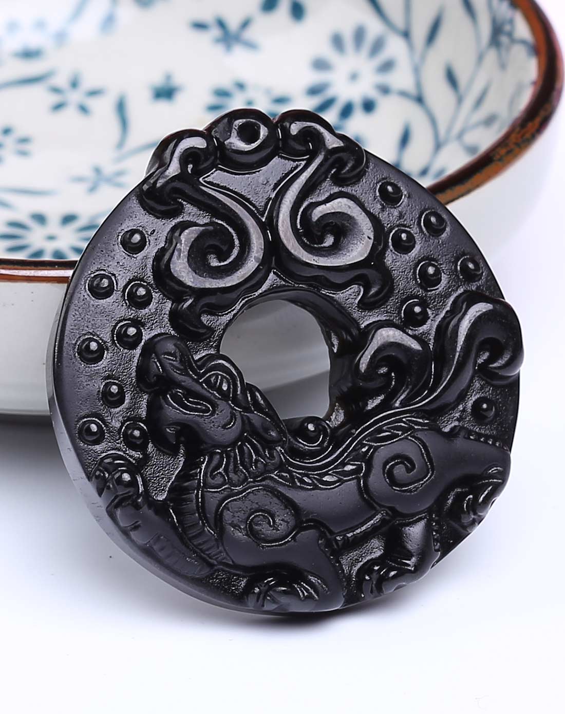 黑曜石麒麟圆形吊坠送编绳