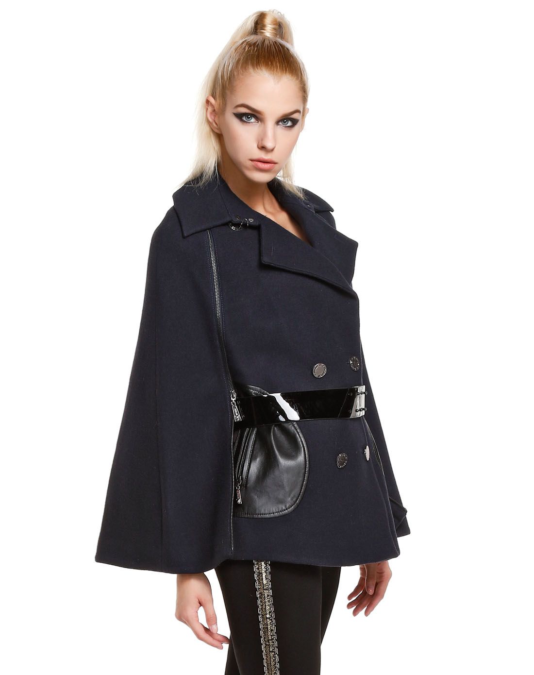 深蓝色时尚大方得体斗篷式外套