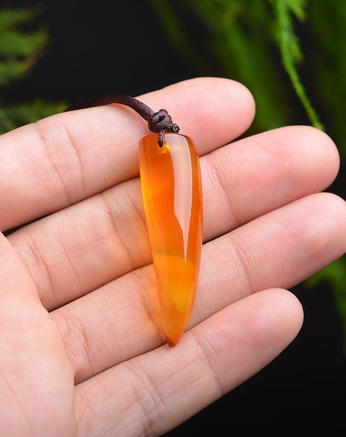 亿珍阁 天然鸡油黄狼牙型蜜蜡吊坠含绳3.81g附证书