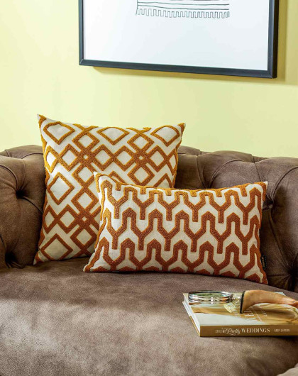 丝黛拉黄色立体植绒靠垫抱枕 含芯