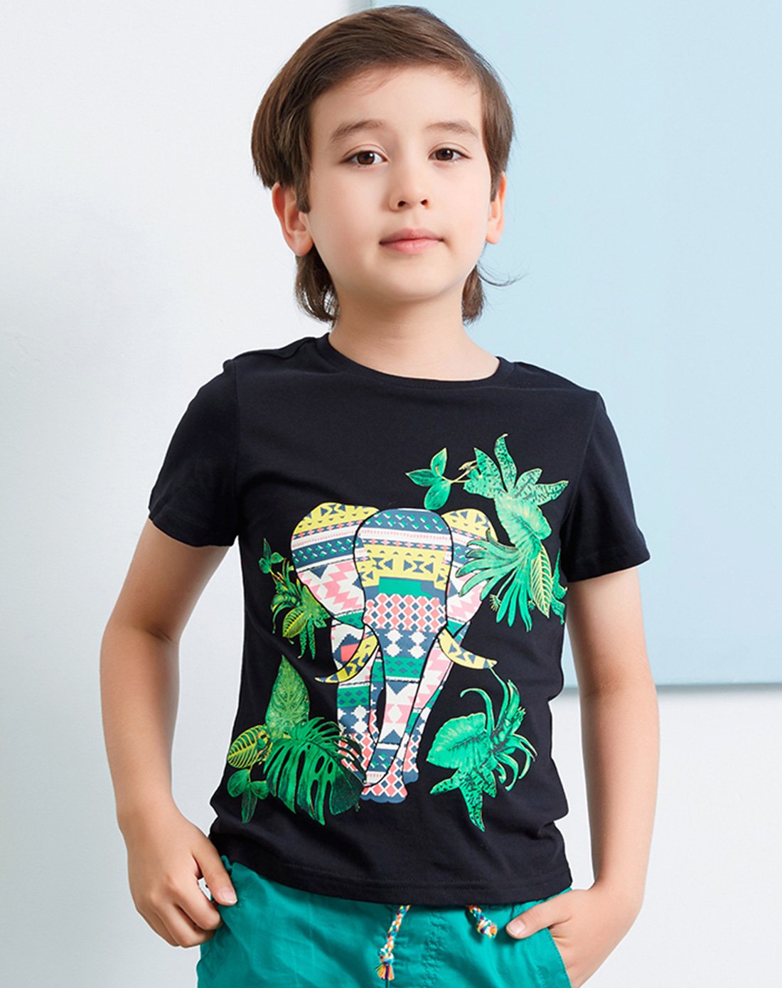男童树叶大象印花短袖恤