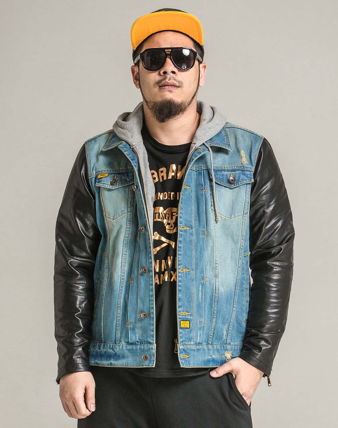 牛仔色可脱卸连帽拼皮夹克