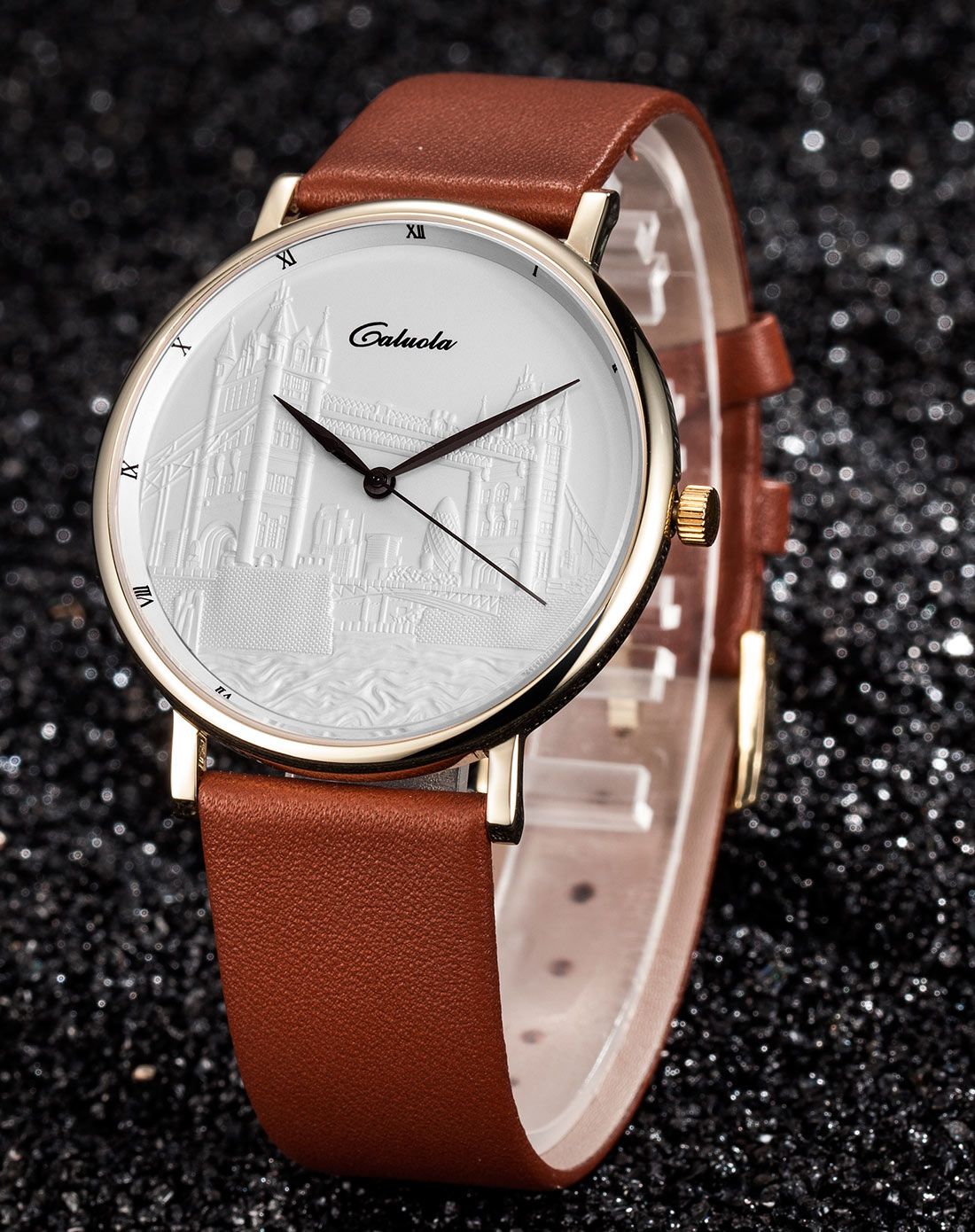 卡罗莱 复古时装超薄浮雕表盘女士手表