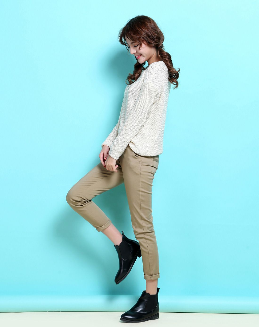 女式卡其洗水弹力修身窄脚八分裤