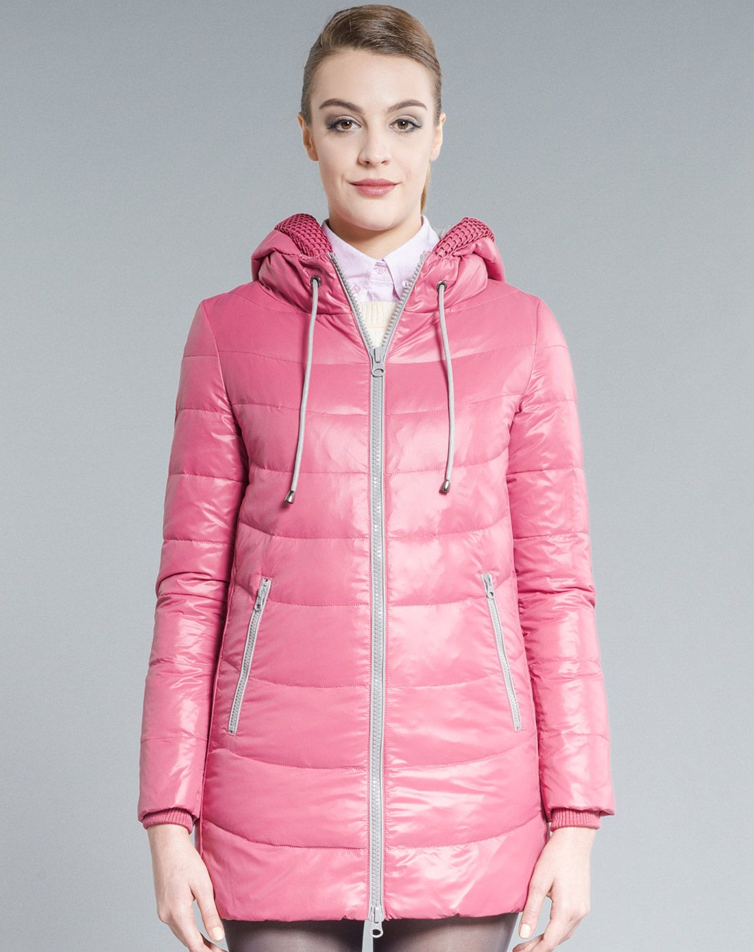 波司登bosideng女款暗粉色潮流连帽长袖羽绒服