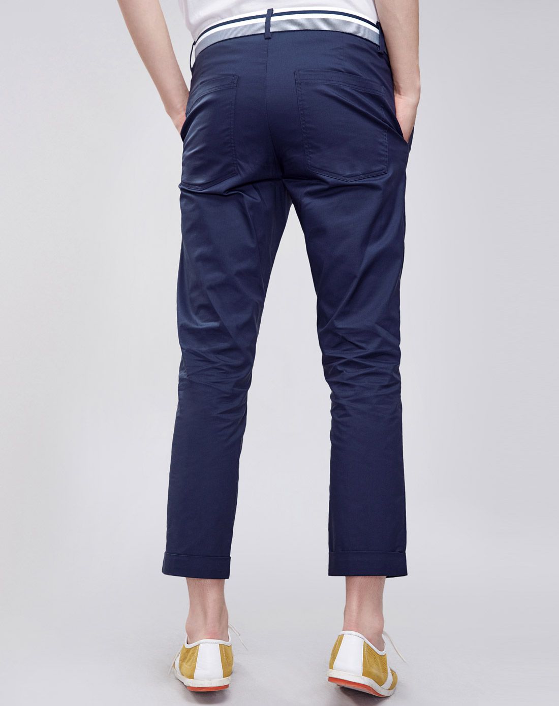 蓝色清新修身九分休闲裤