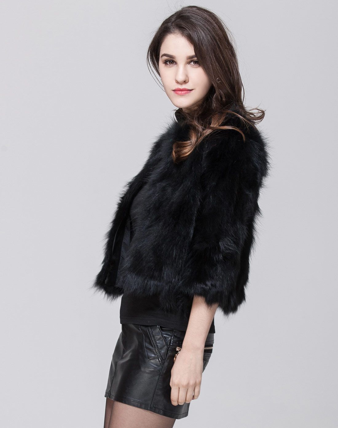 黑色貉子毛经典短款圆领七分袖皮草外套