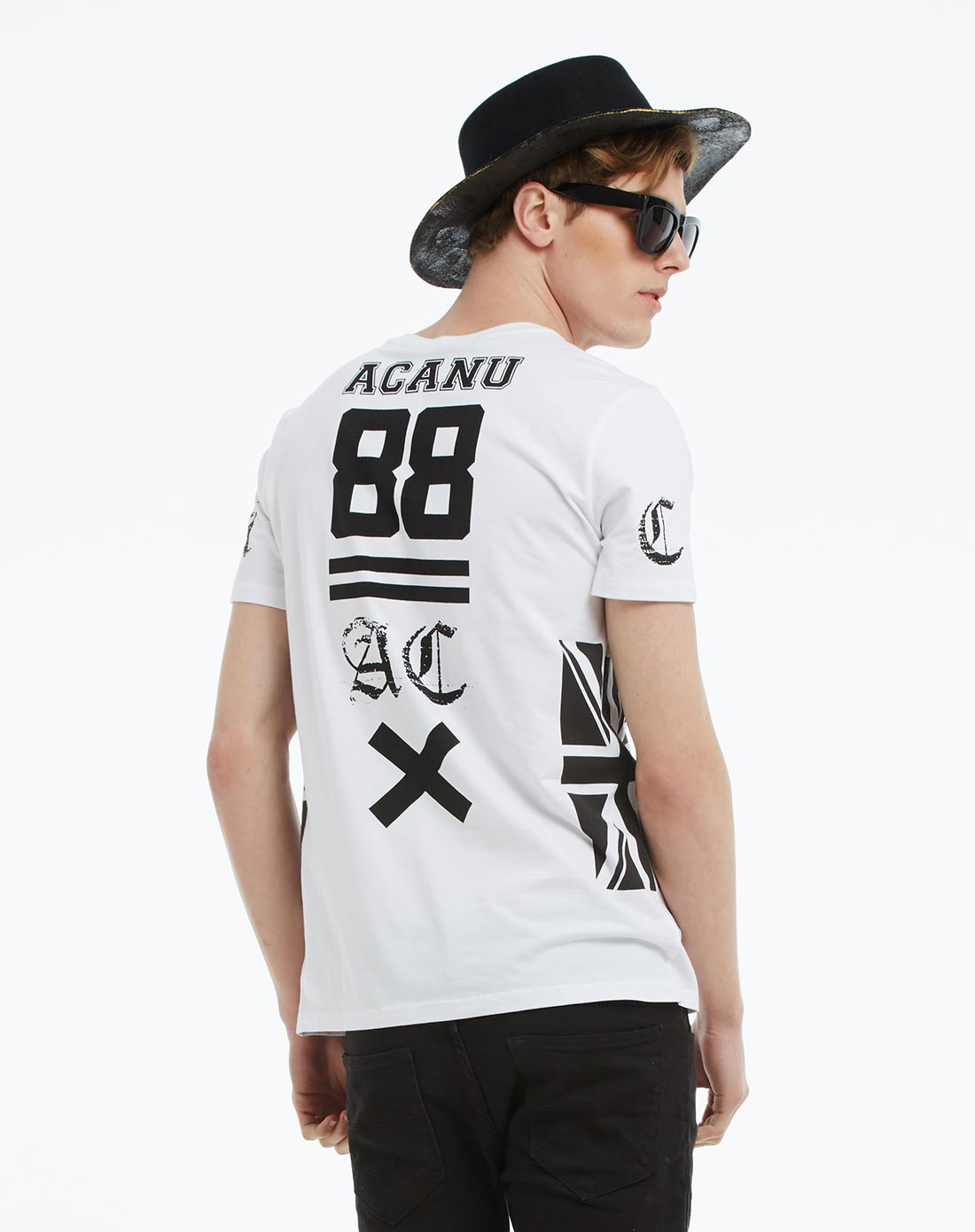 阿肯诺acanu潮流户外专场男款白色户外弹力快干情侣潮搭t恤aaje81089