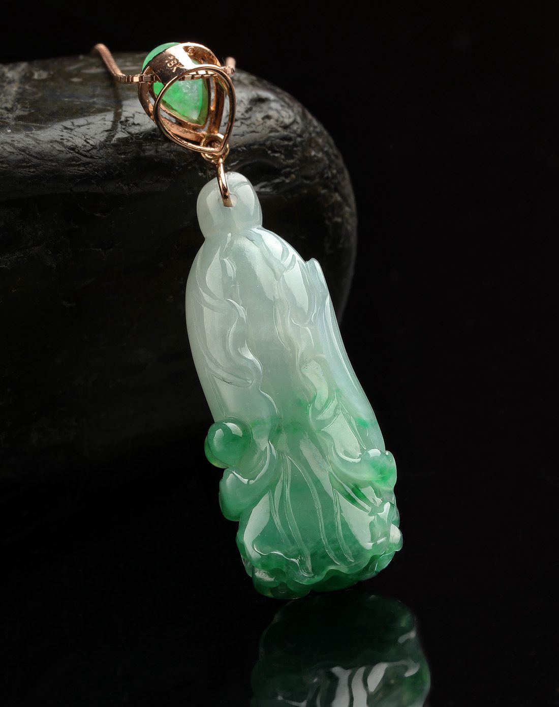 东方翡翠 冰种阳绿白菜18k金钻石镶天然翡翠吊坠