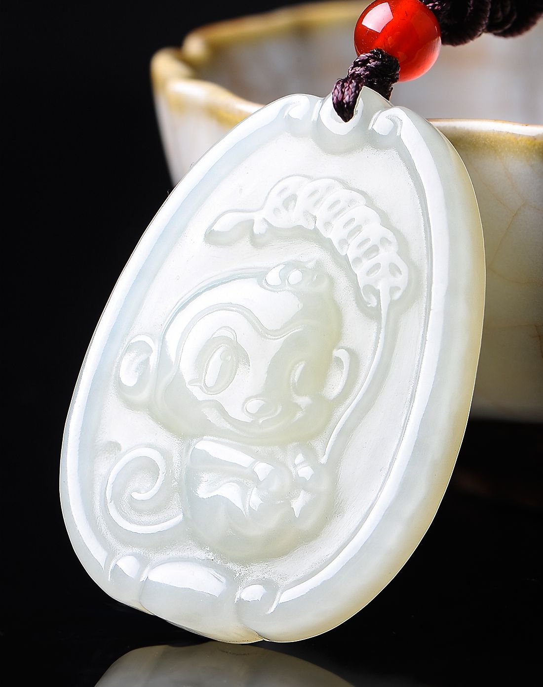 mary windsor 生肖猴年 和田玉猴牌吊坠(附证书)