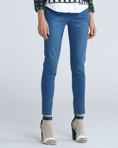 经典简约纯色牛仔裤