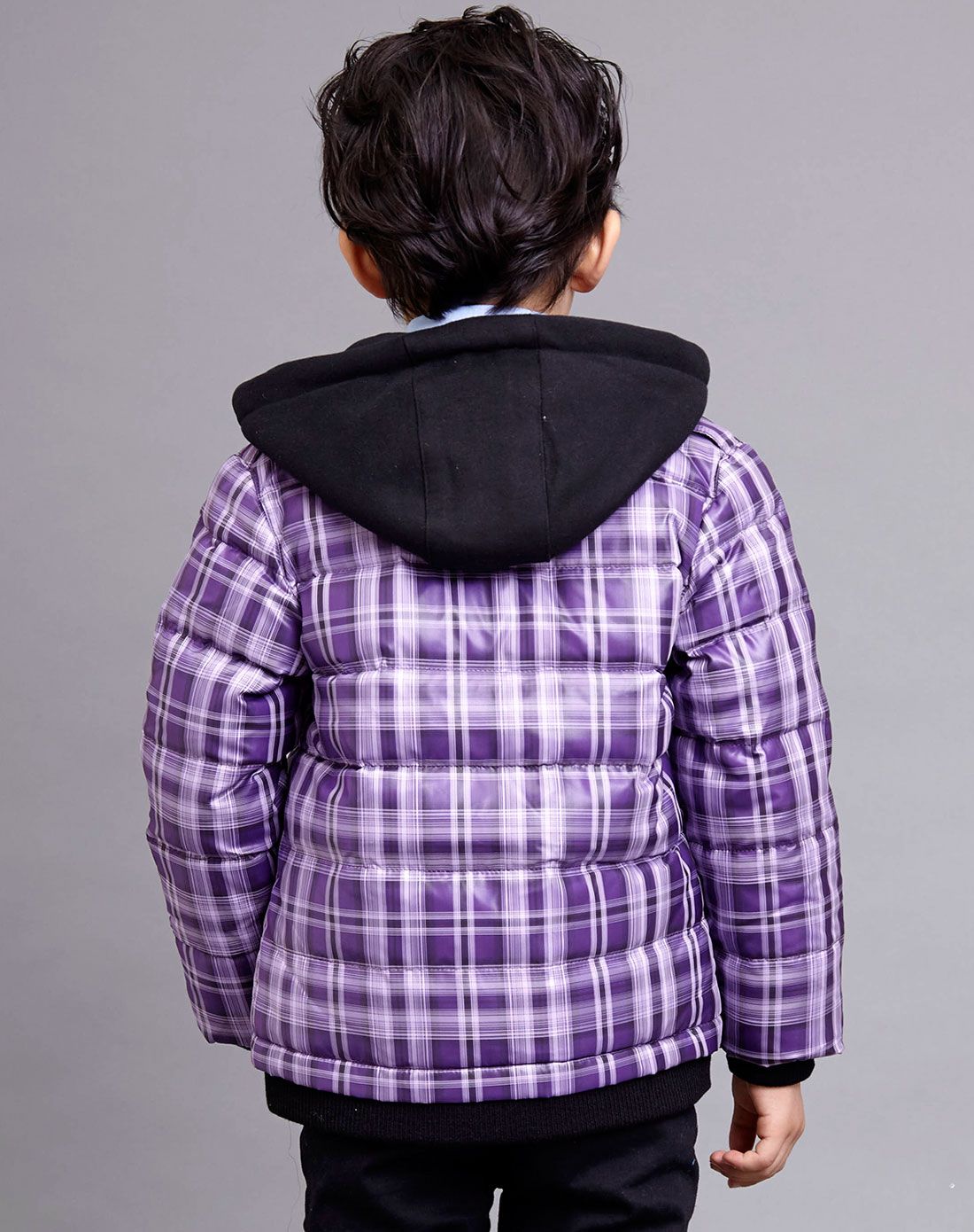 男童绛紫色格子羽绒服——针织帽