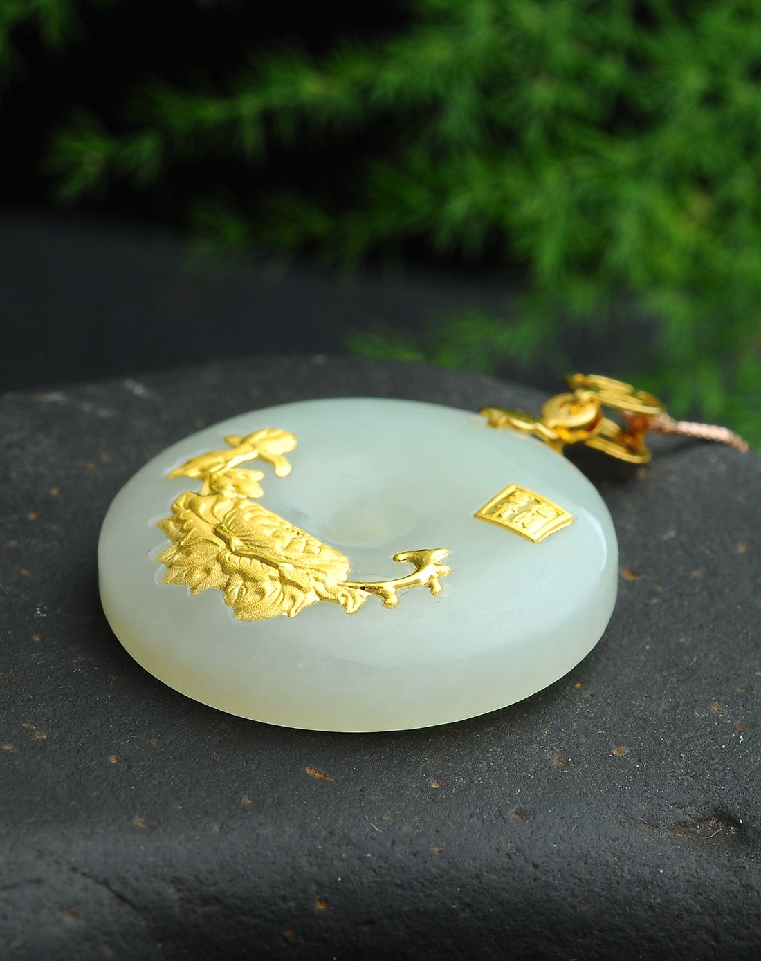 金镶玉和田玉花开富贵如意吊坠