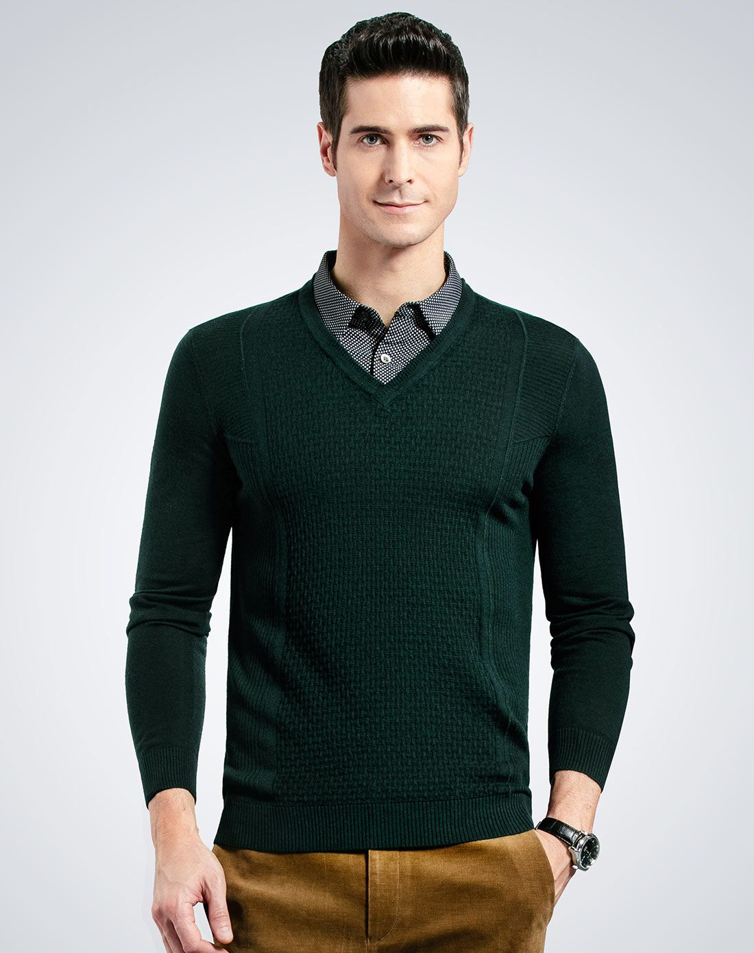 墨绿色中年男士翻领毛衣