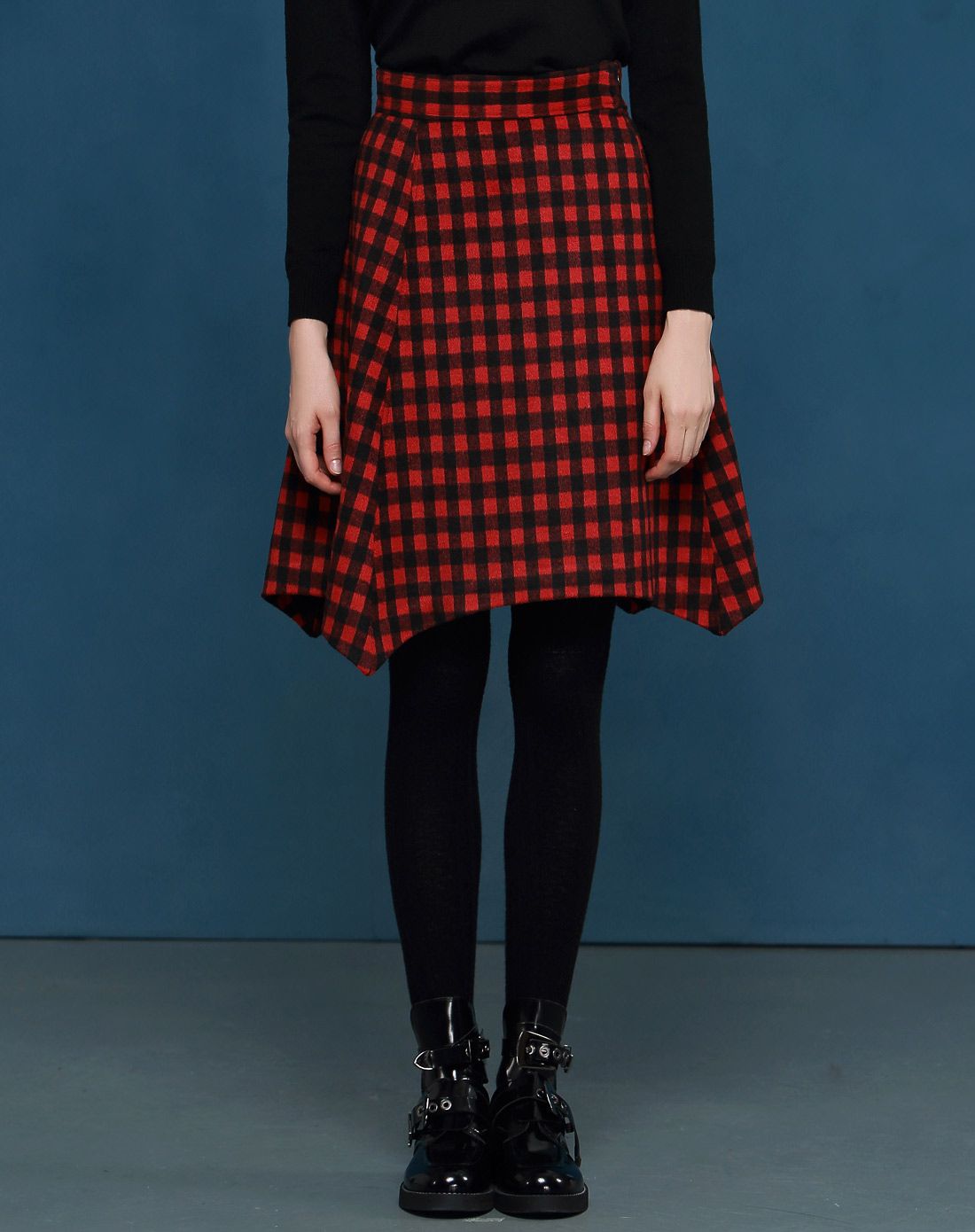 纬漫纪黑/红色百搭英伦风裙子