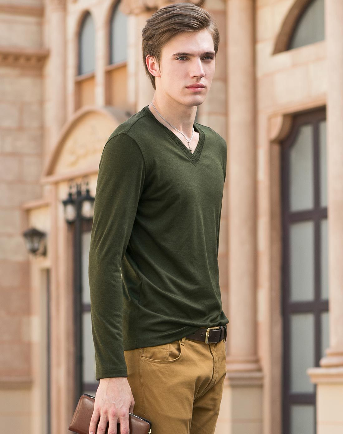 海军绿优雅男士提花v领t恤