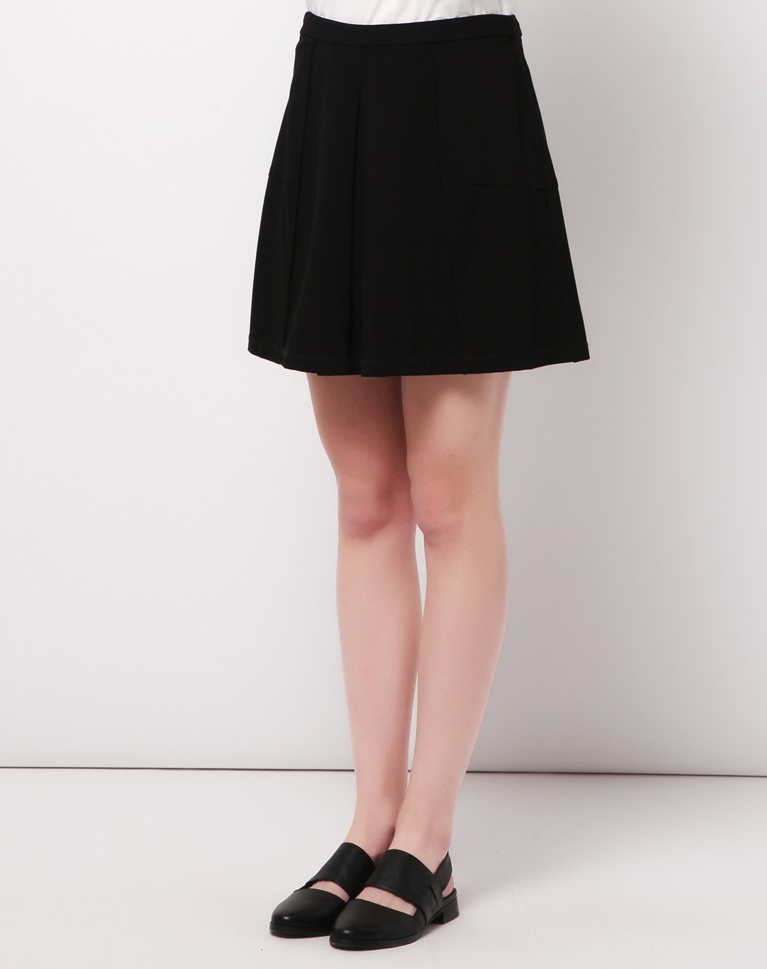 女款黑色罗马布腰裙