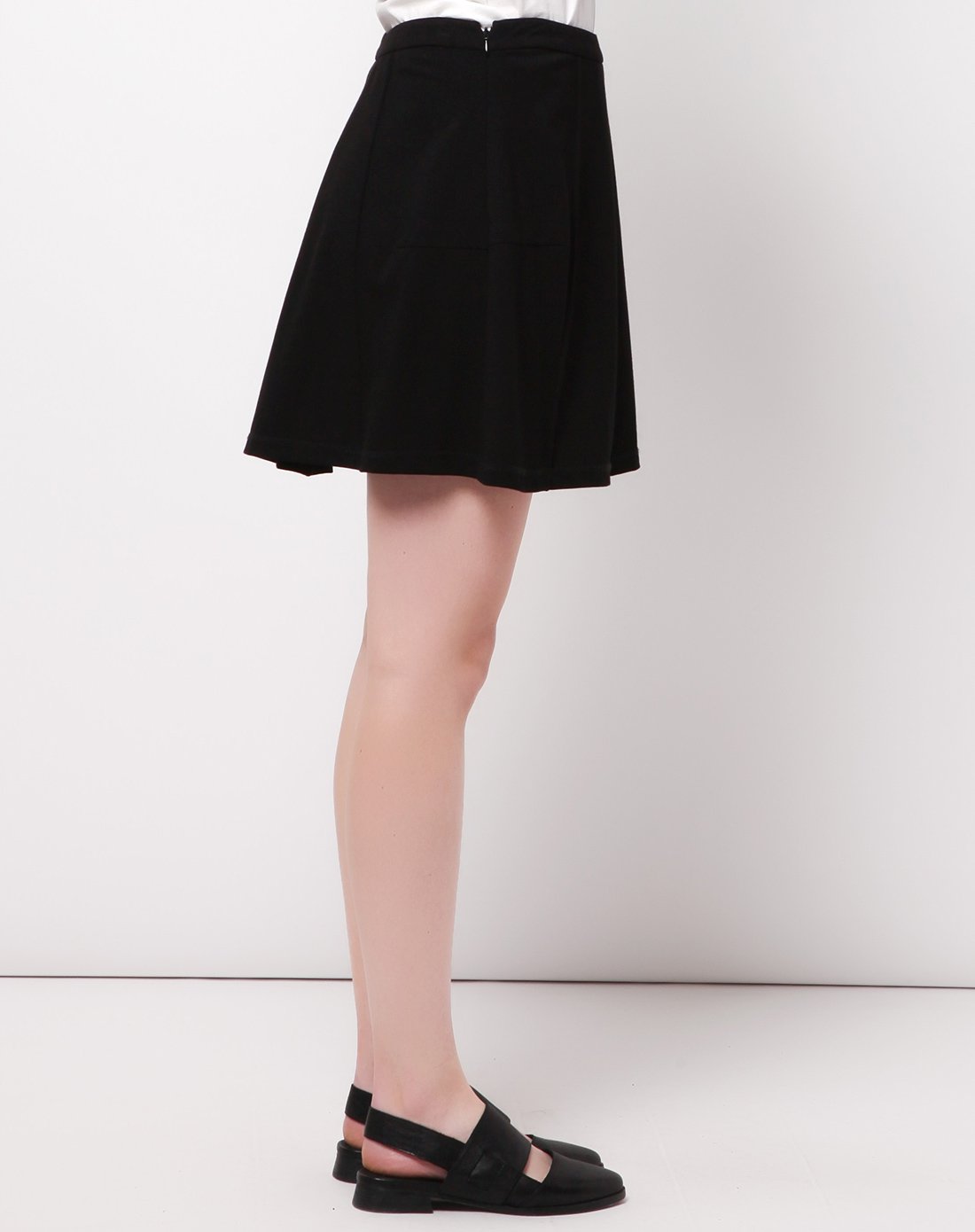 女款黑色罗马布腰裙