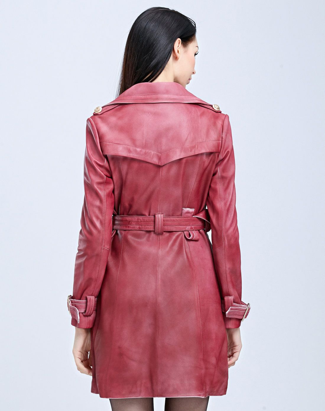 女款玫红色绵羊皮皮衣