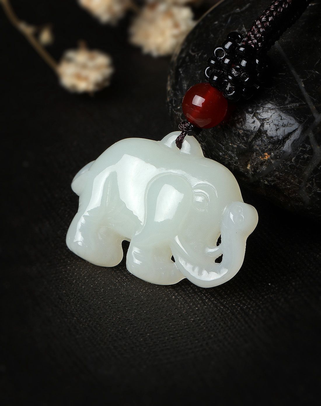 aznavour 天然和田玉太平有象吊坠