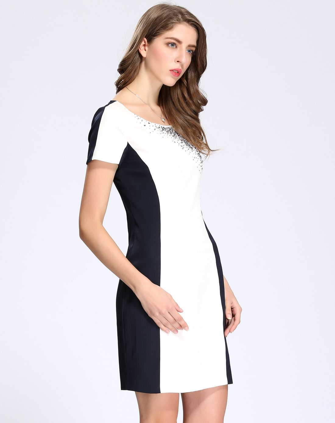 真丝纯色连衣裙