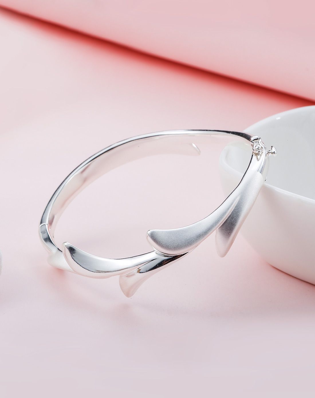 连理枝.银手镯自然清新