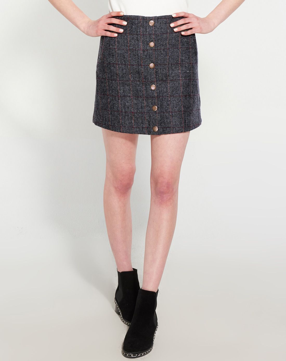 英伦风单排扣格子a字半身裙