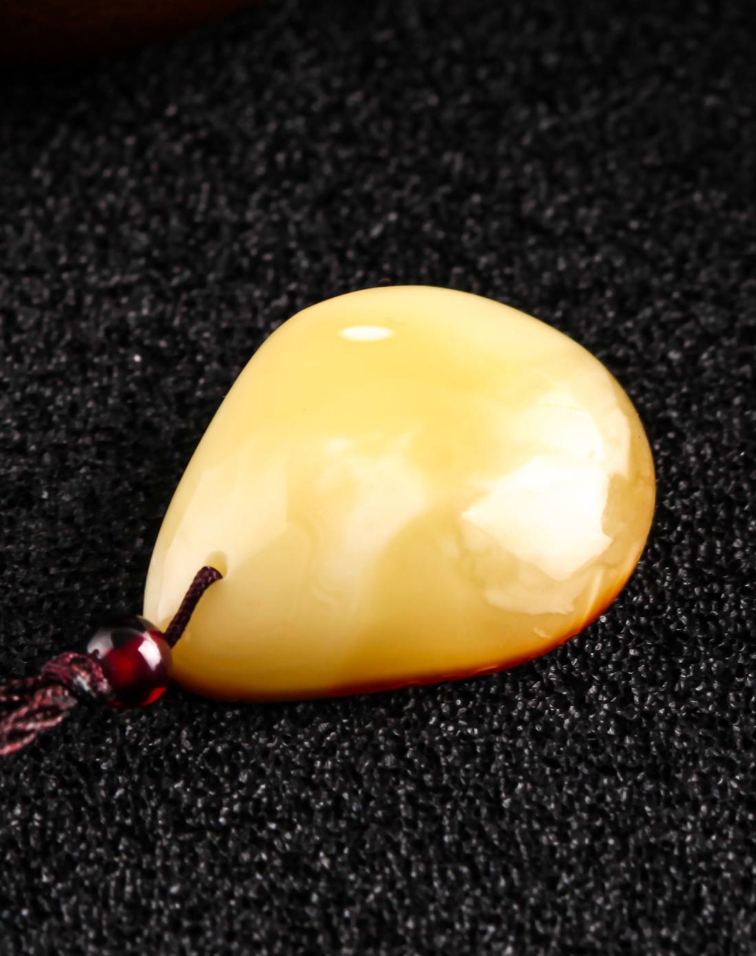 波罗的海琥珀 雾里看花 内敛幽深 精选天然金绞蜜随形蜜蜡吊坠 (含配