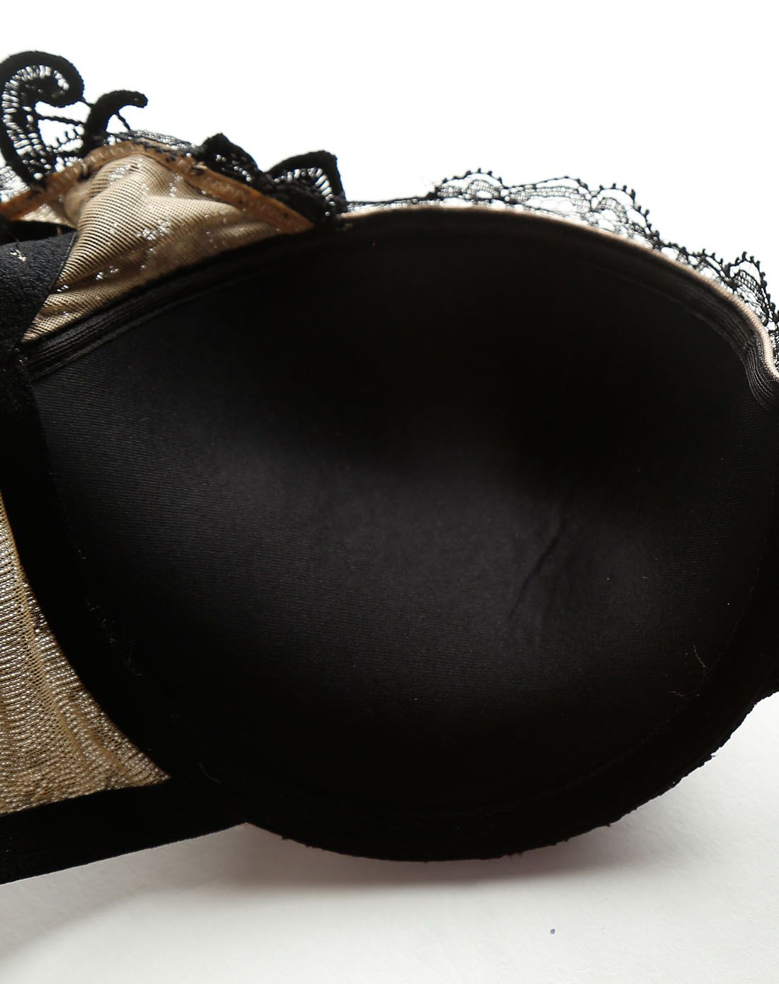 黑色优雅蕾丝绣花3/4上薄下厚杯文胸