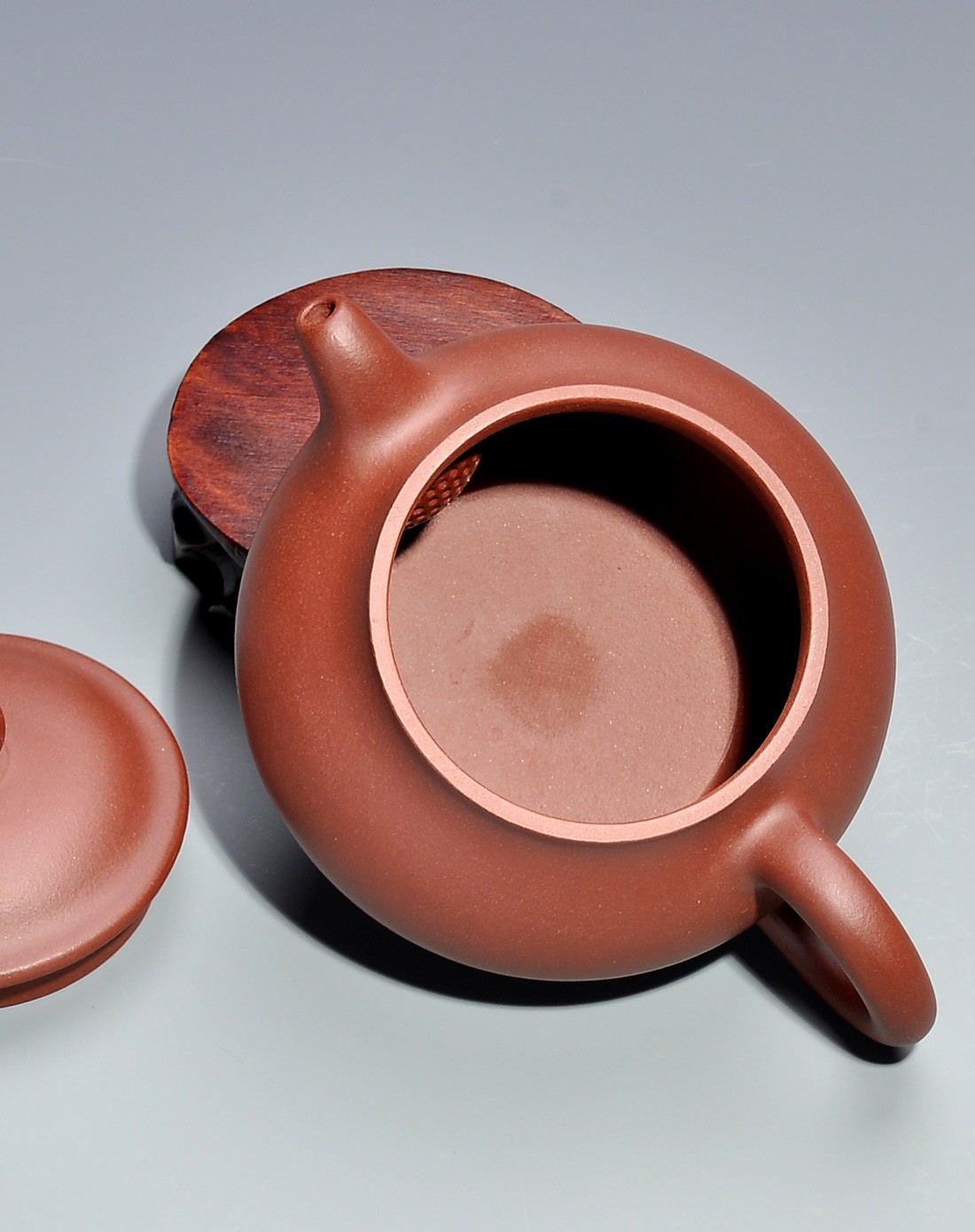 邵军亚-潘壶 工艺美术师