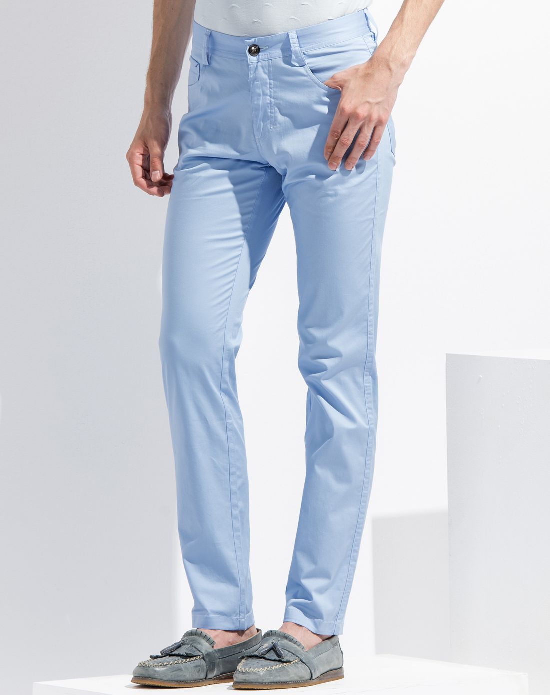 天蓝色夏日休闲长裤