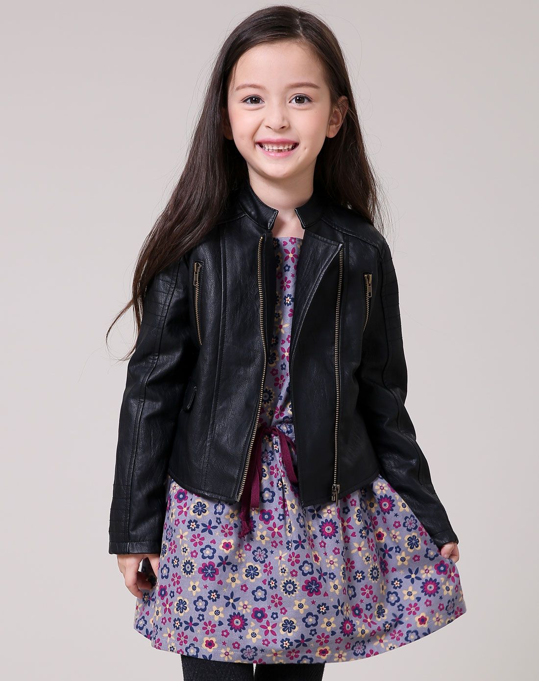 女童黑色皮夹克外套