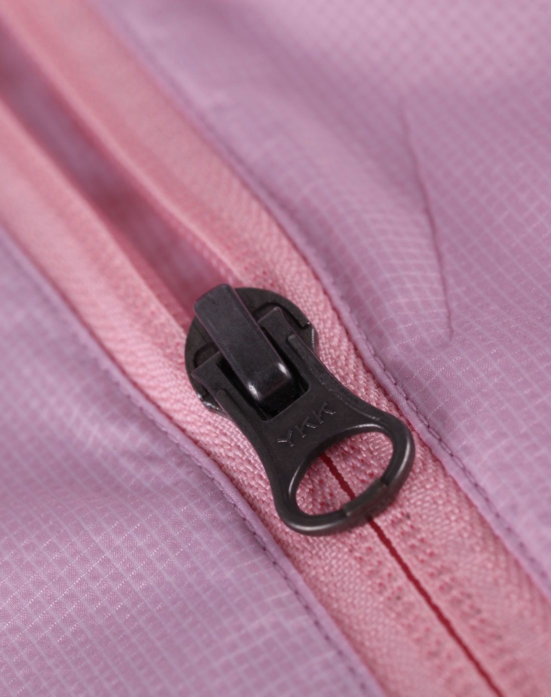 超轻科技面料 女款浅粉色皮肤风衣 ykk拉链国际品质