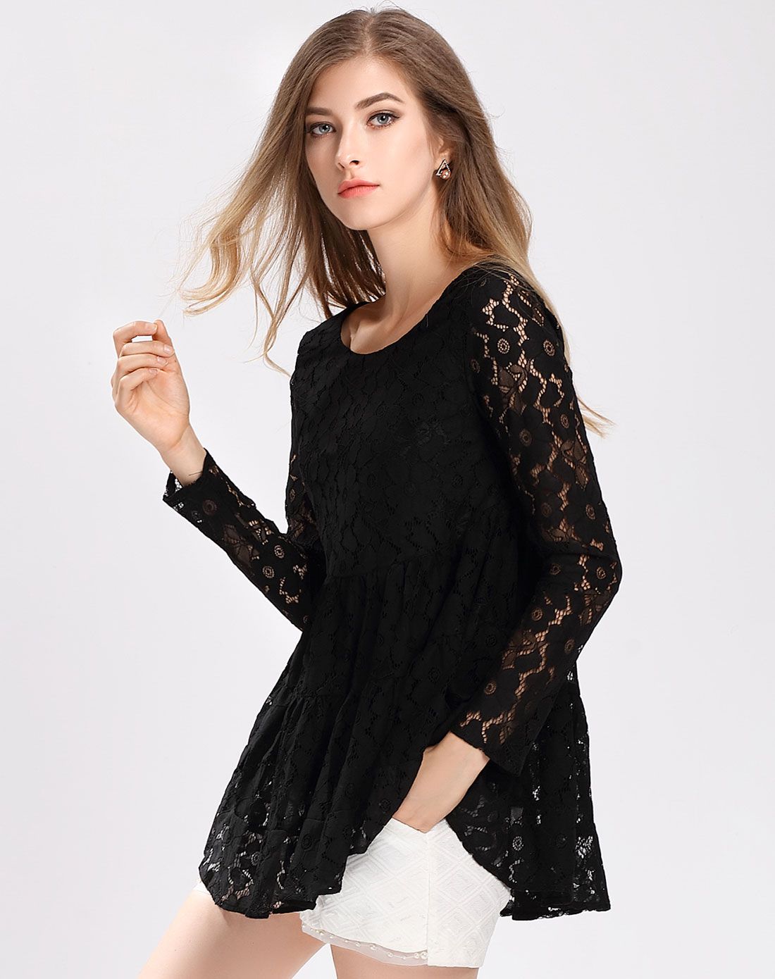 黑色长袖蕾丝上衣