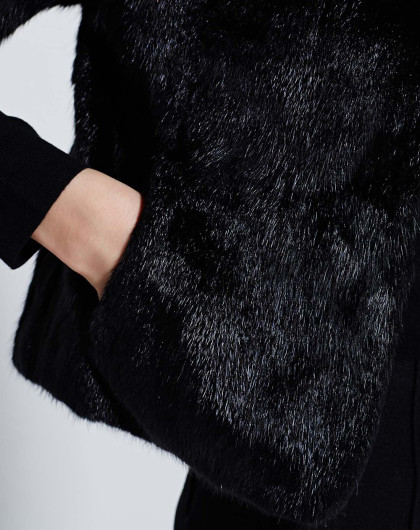黑色青根貂圆领款皮草短外套
