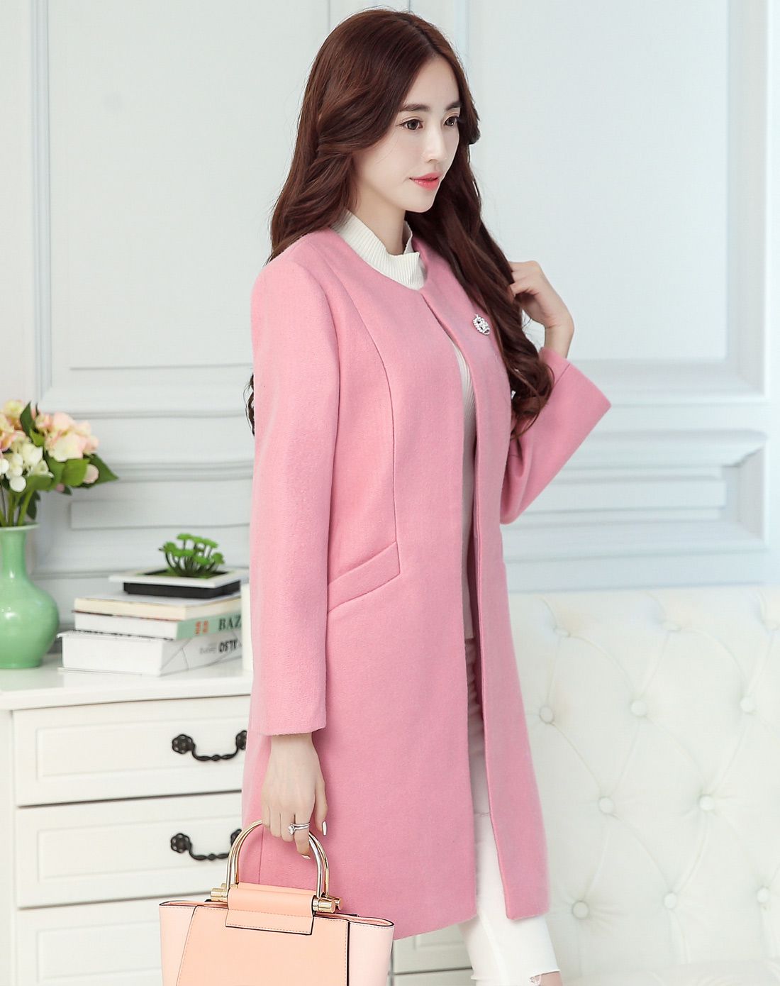 女浅粉色韩版纯色长袖呢子大衣外套(配胸针)