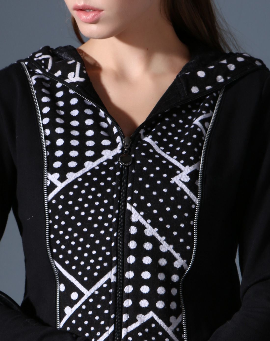 进口交织波点拼接连帽上衣