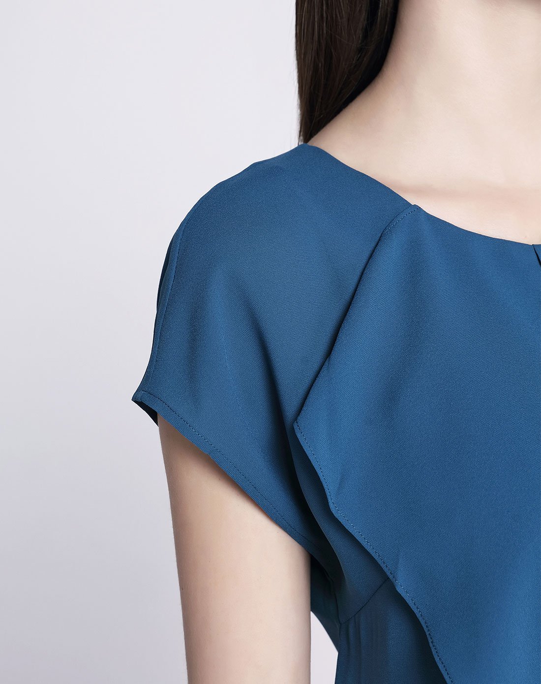 时尚百搭珠片盖袖上衣