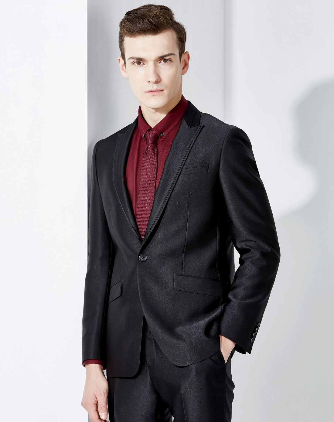 黑色亮面百搭西服上衣